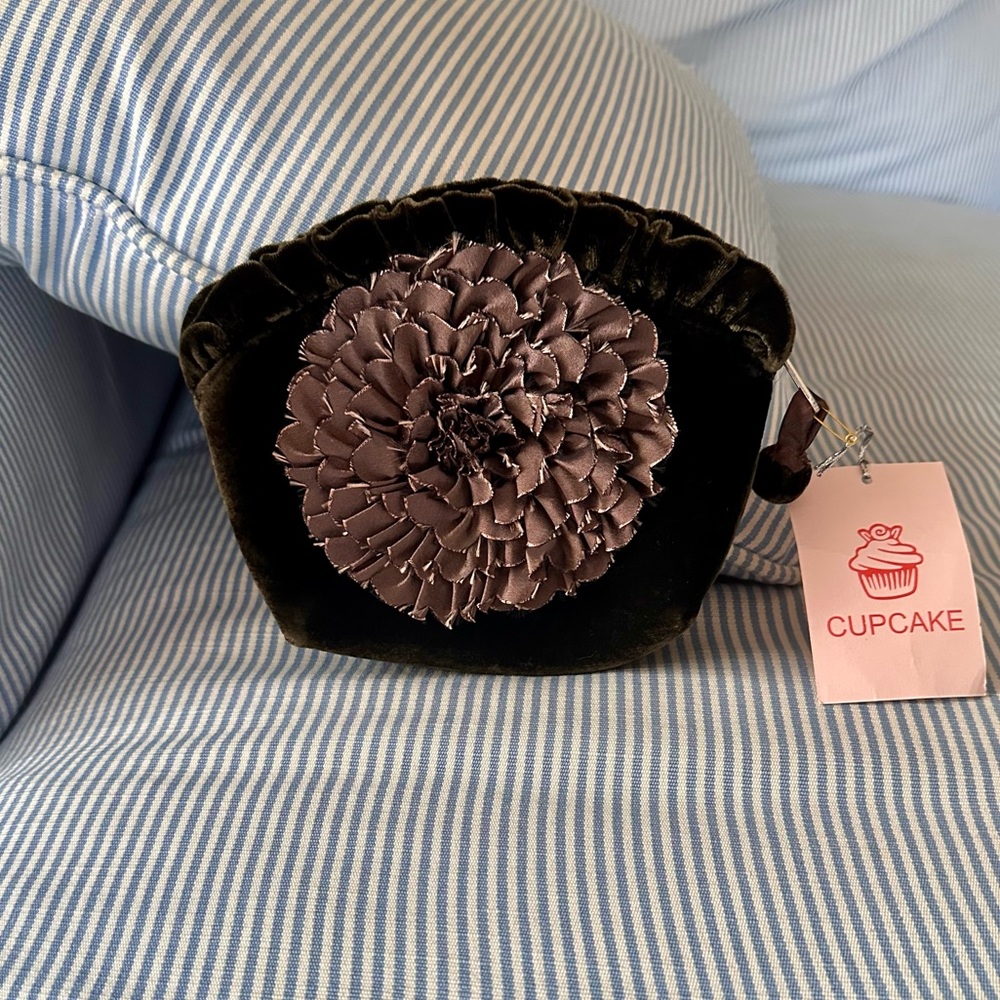 Velvet coin purse
